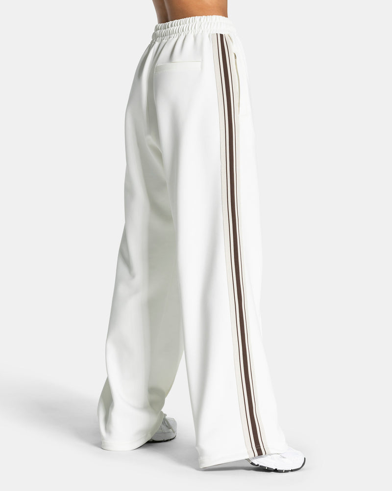 Club Straight Leg Jogger Women "Off White"