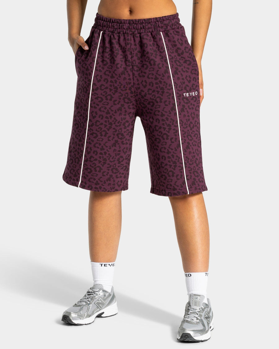 Contrastline Oversized Jorts "Leo Merlot"