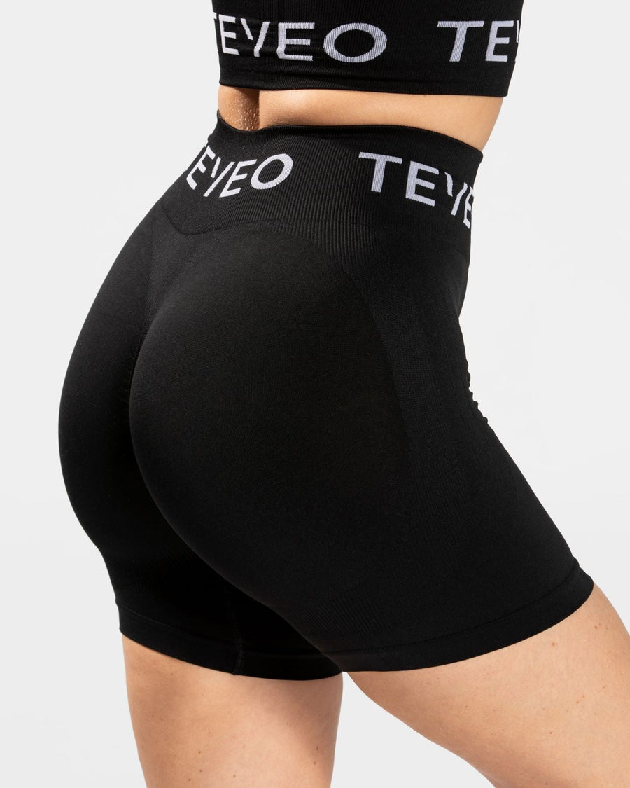 Signature Scrunch Shorts "Schwarz"