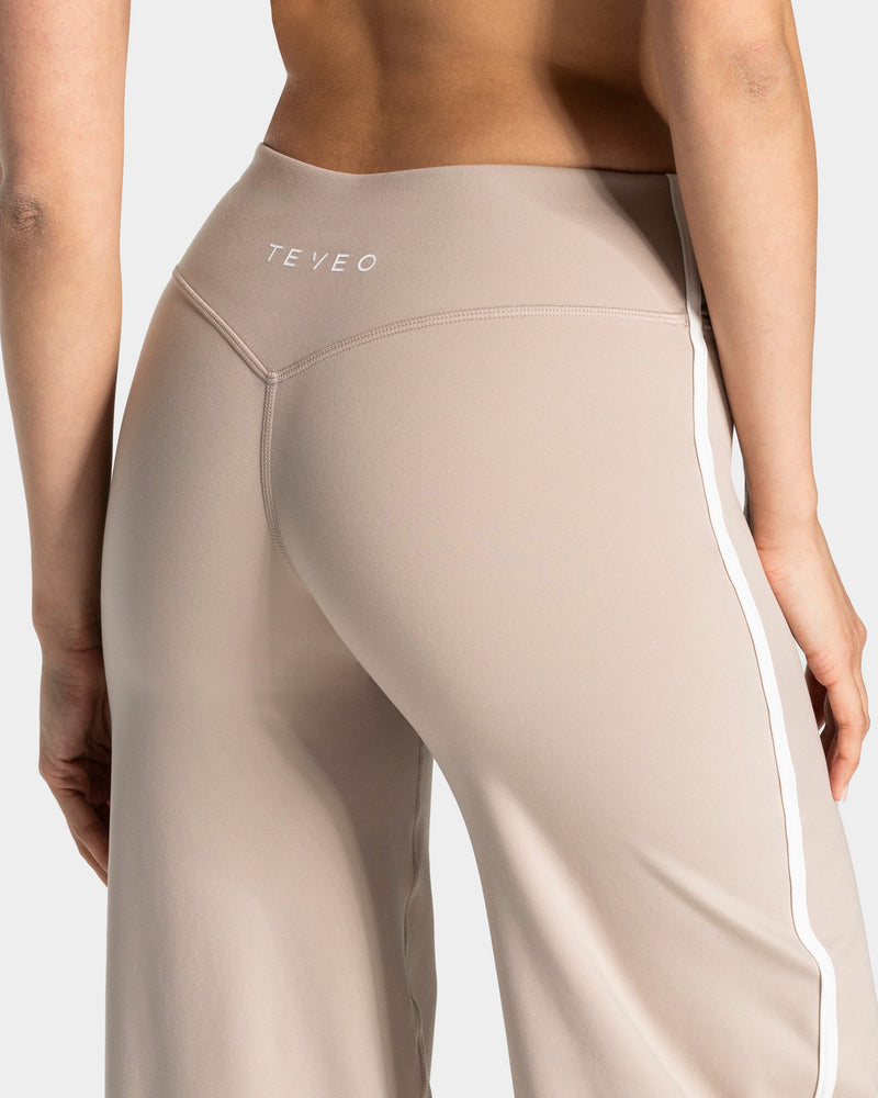 Soft Straight Leg Pants Regular "Cappuccino"