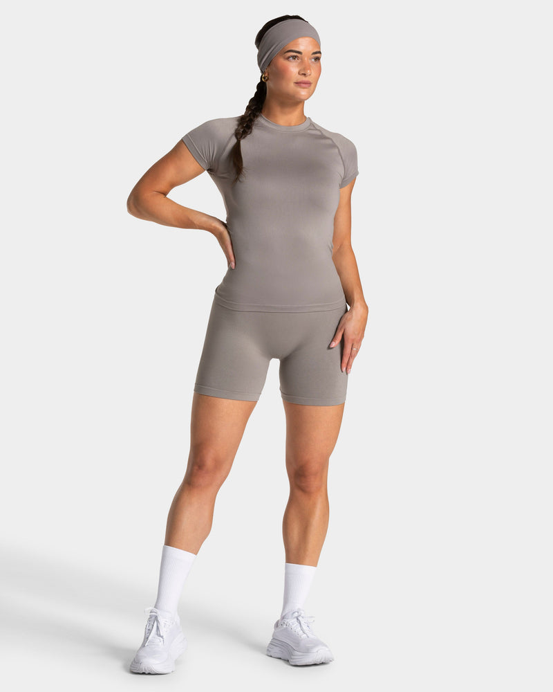 END Running Sculpt Scrunch Shorts "Smoke"