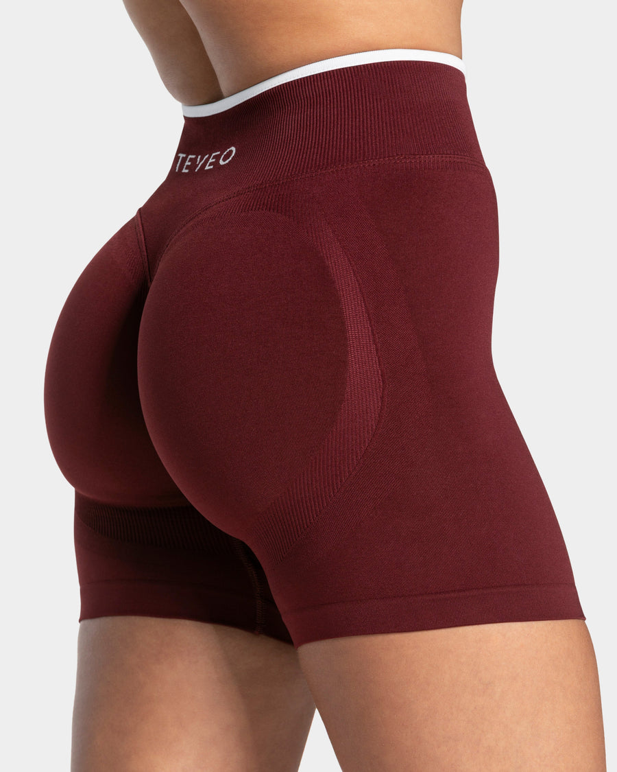 Contrastline Sculpt Scrunch Shorts "Weinrot"